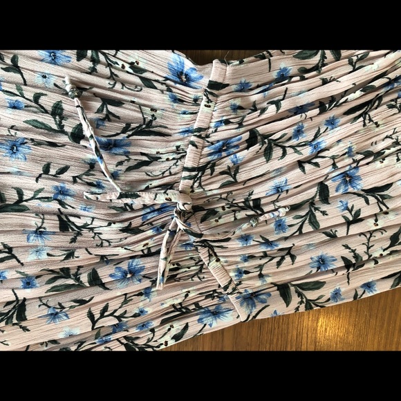 *SOLD* A.E. Outfitters Floral Maxi Dress 💕 - Picture 5 of 6